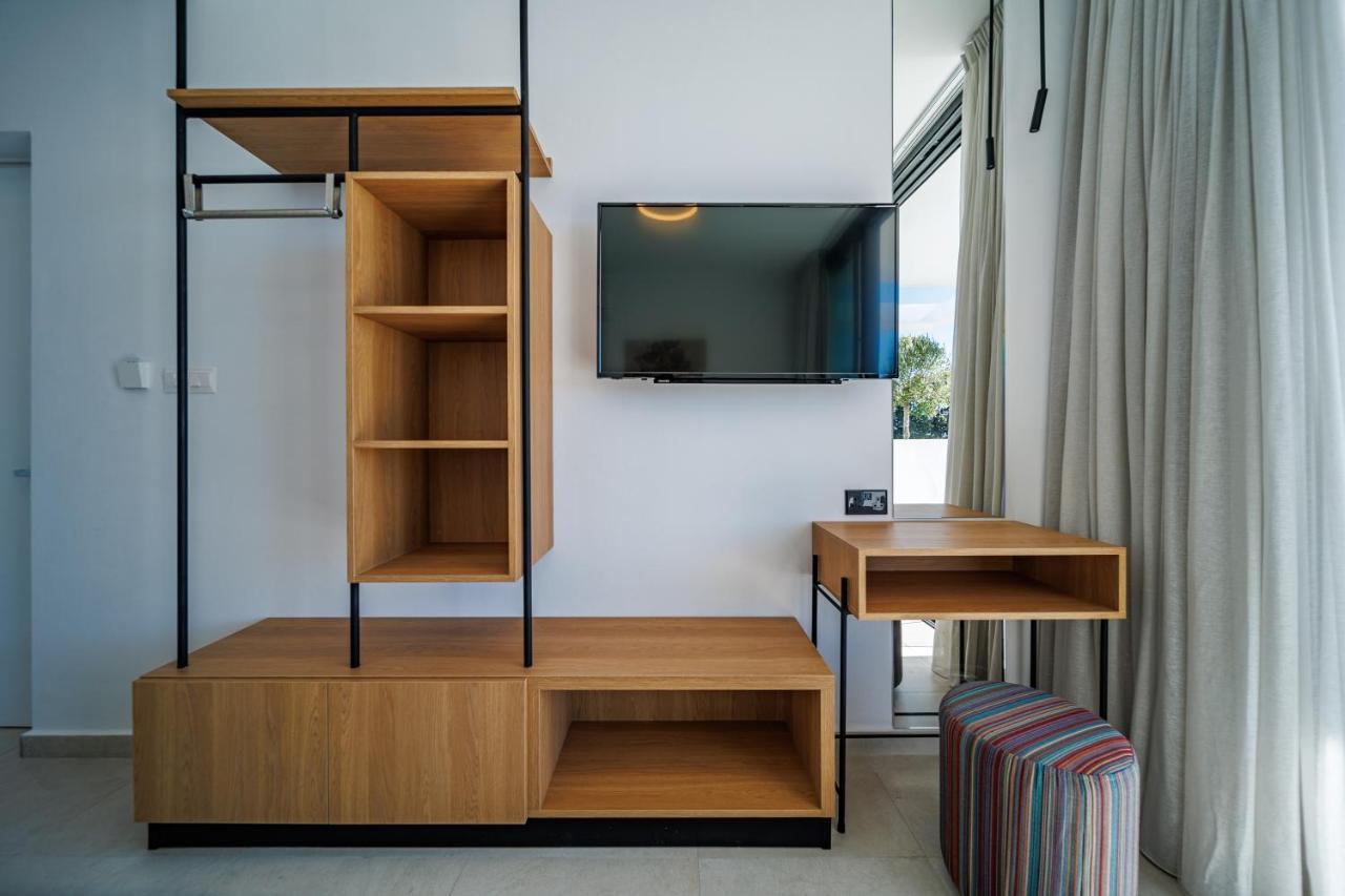 Regency Boutique Hotel Holiday Suites Paphos Bagian luar foto