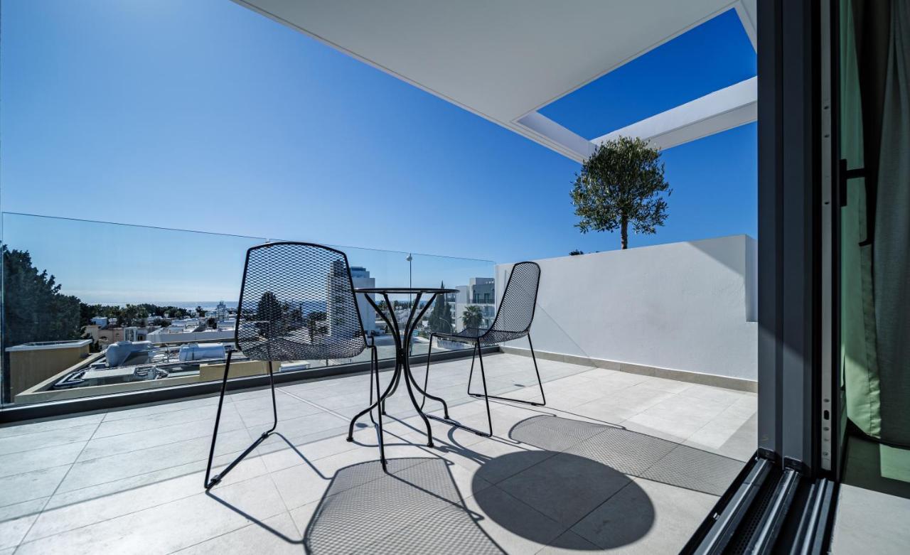 Regency Boutique Hotel Holiday Suites Paphos Bagian luar foto
