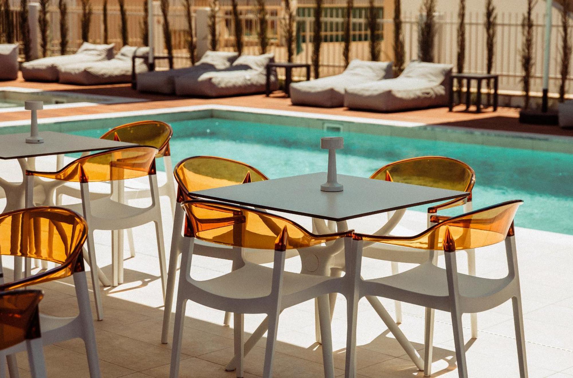 Regency Boutique Hotel Holiday Suites Paphos Bagian luar foto